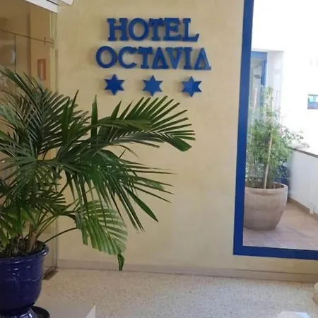 Hotel Octavia 3*