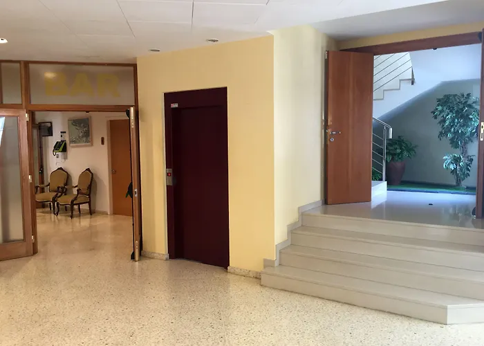 オクタビア カダケス