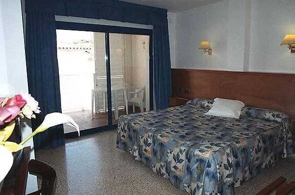 オクタビア ホテル 3*