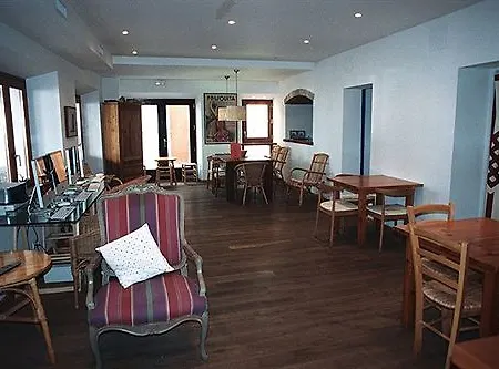 Octavia Hotel